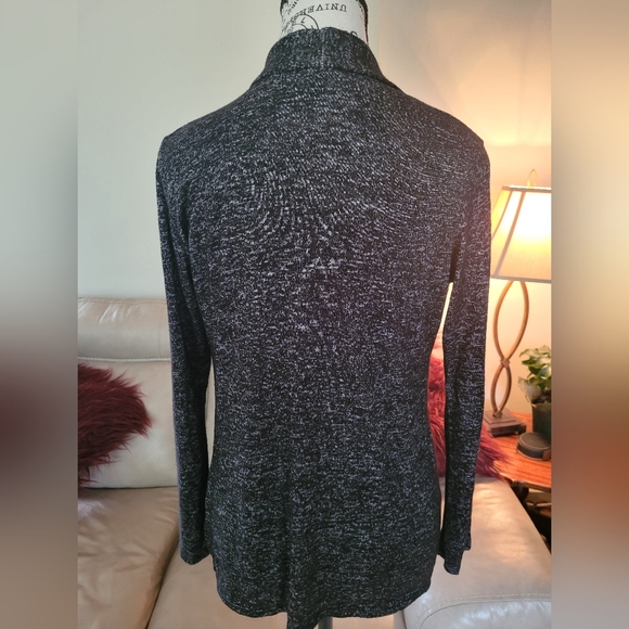 JM Fleurette womans cardigan. Size medium - Picture 2 of 3